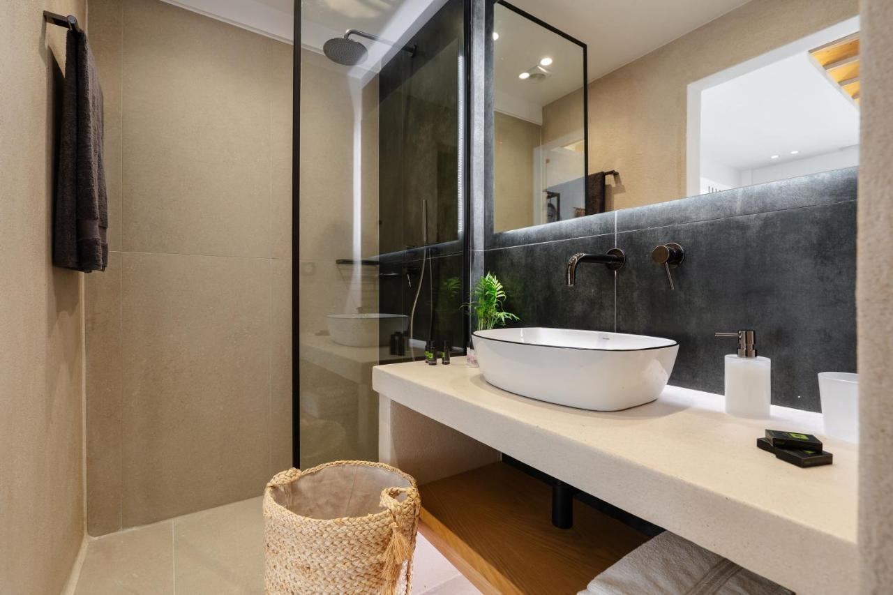 Elvirtus Suites Naxos City Exterior foto