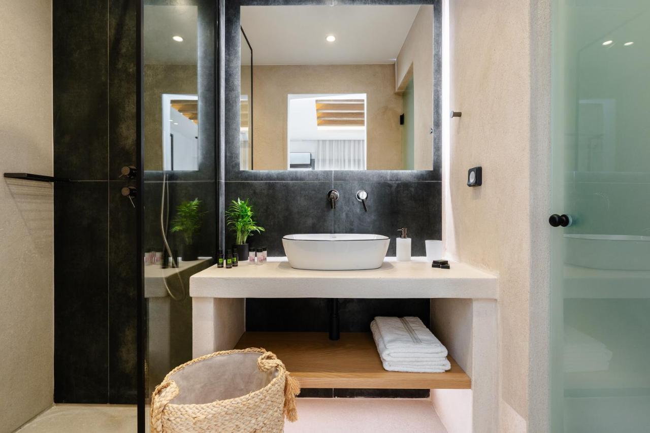 Elvirtus Suites Naxos City Exterior foto