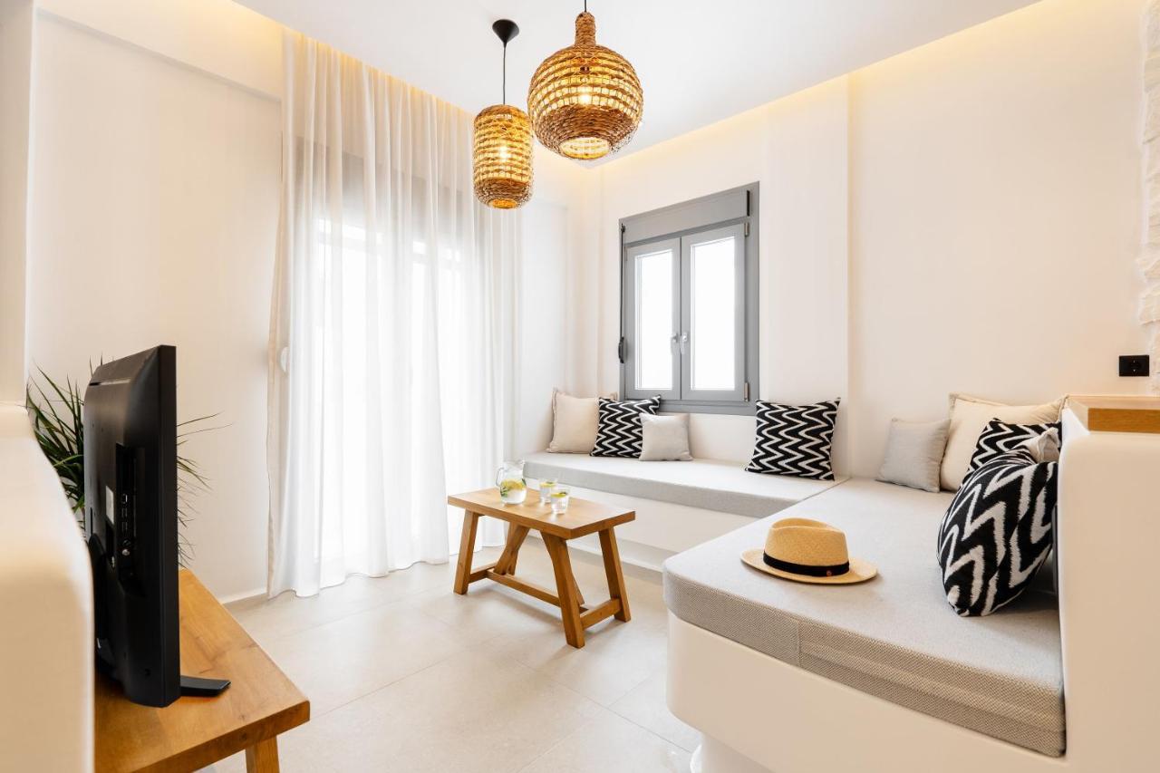 Elvirtus Suites Naxos City Exterior foto