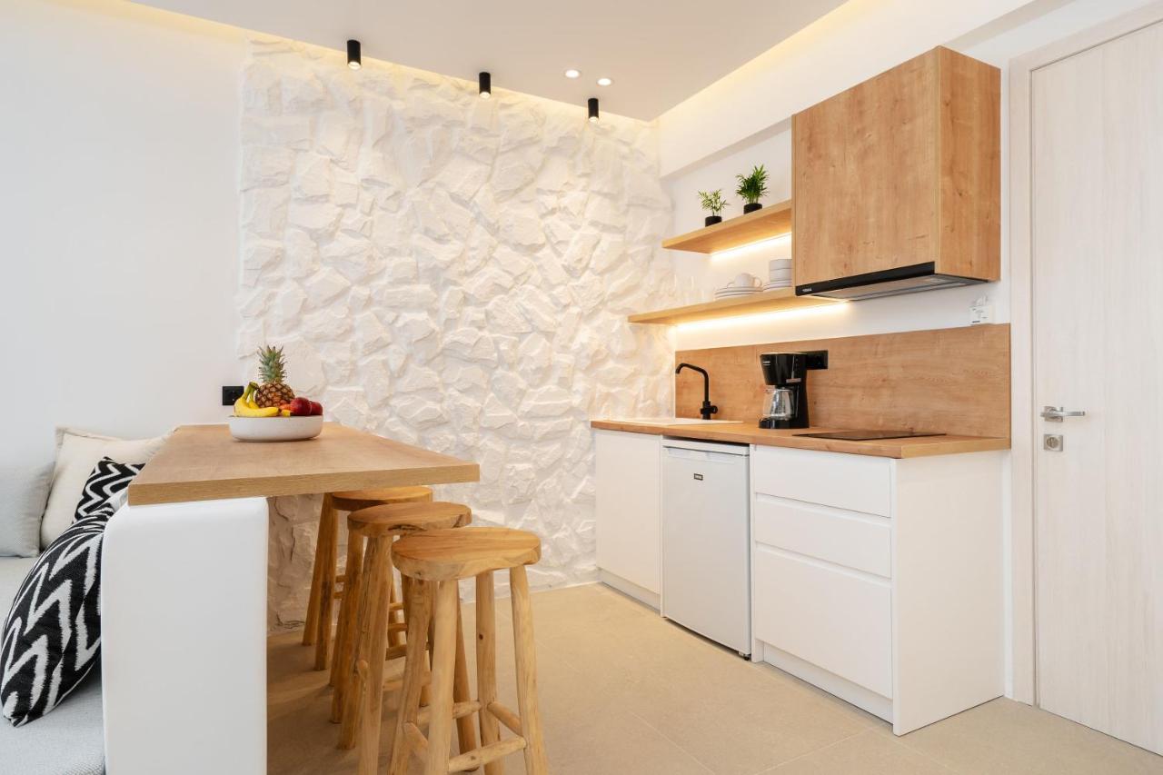 Elvirtus Suites Naxos City Exterior foto